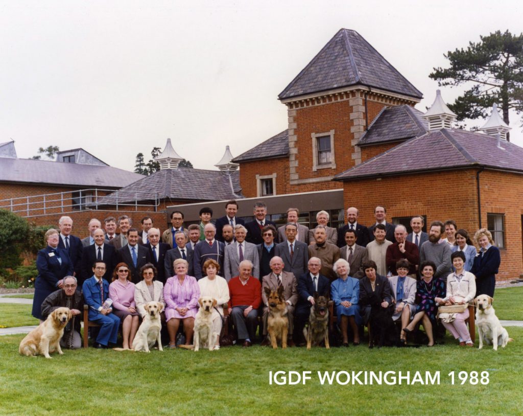 Group photo of IGDF Wokingham in 1988.